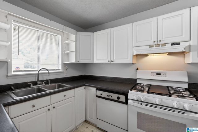 1501 16TH WAY SW, Birmingham, AL 35211