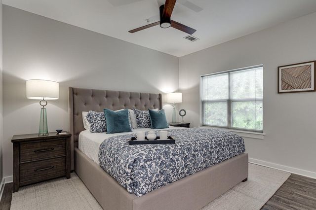 782 Riverfront Parkway 415, Chattanooga, TN 37402
