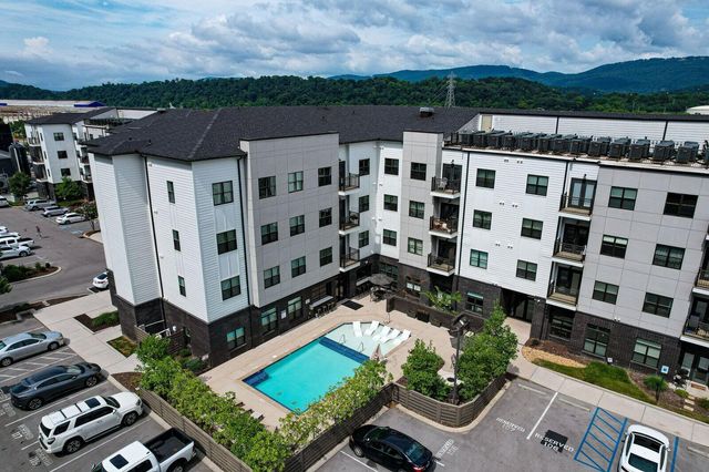782 Riverfront Parkway 415, Chattanooga, TN 37402