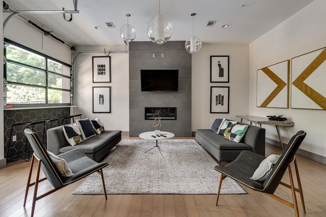 782 Riverfront Parkway 415, Chattanooga, TN 37402
