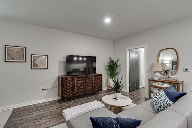 782 Riverfront Parkway 415, Chattanooga, TN 37402
