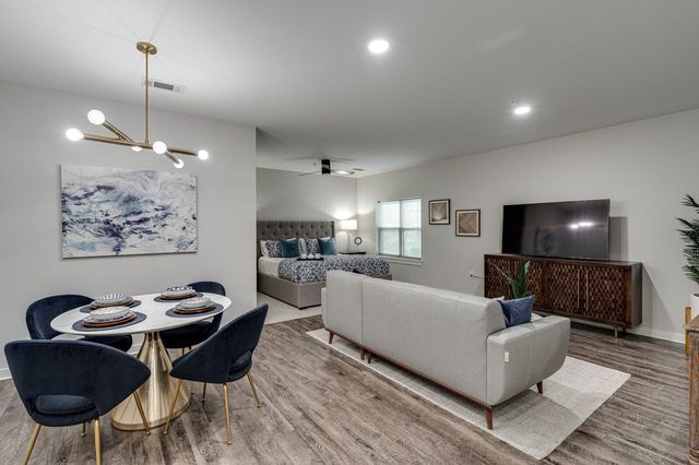 782 Riverfront Parkway 415, Chattanooga, TN 37402