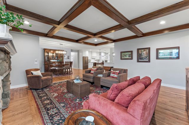 11314 Sunflower Lane N, Lake Elmo, MN 55042