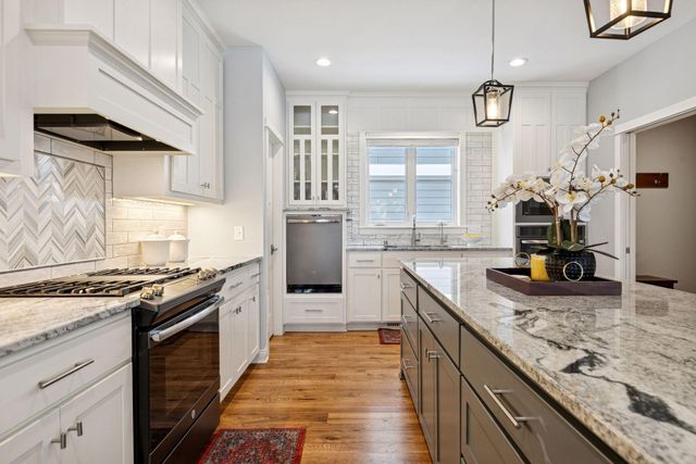 11314 Sunflower Lane N, Lake Elmo, MN 55042