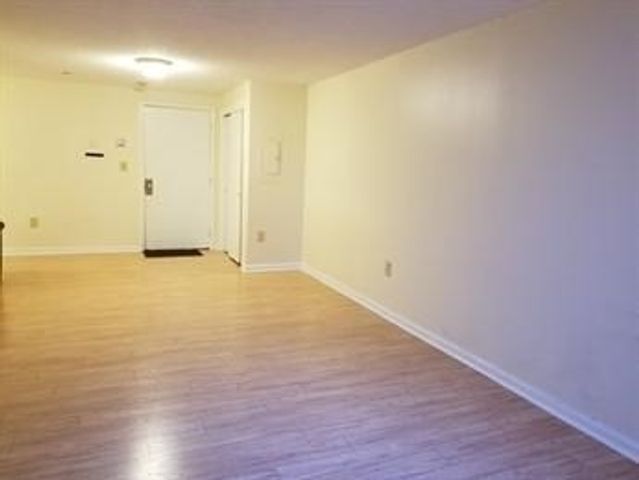 35 Prospect 203, Woburn, MA 01801