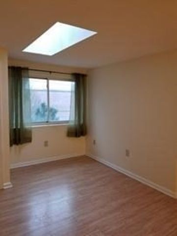 35 Prospect 203, Woburn, MA 01801