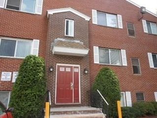 35 Prospect 203, Woburn, MA 01801
