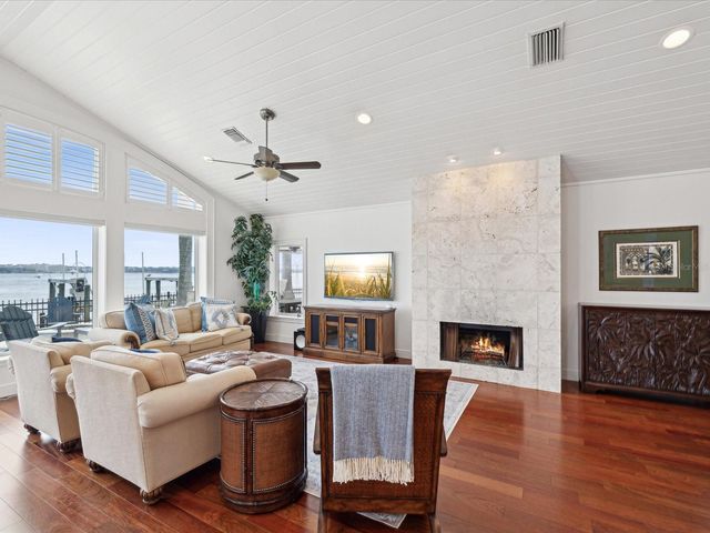 450 22ND STREET, Belleair Beach, FL 33786