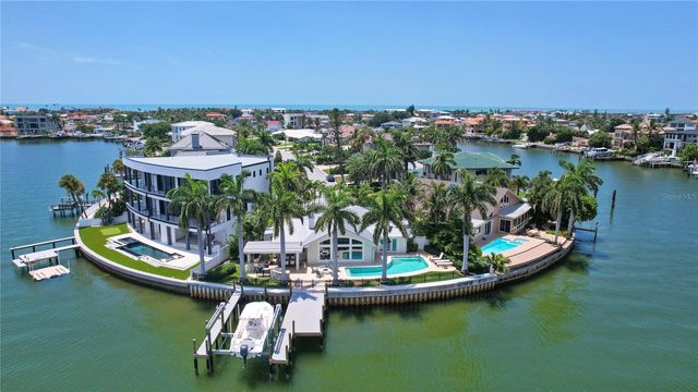 450 22ND STREET, Belleair Beach, FL 33786