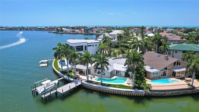 450 22ND STREET, Belleair Beach, FL 33786