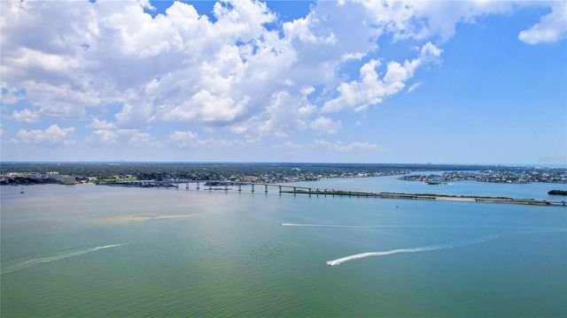 450 22ND STREET, Belleair Beach, FL 33786
