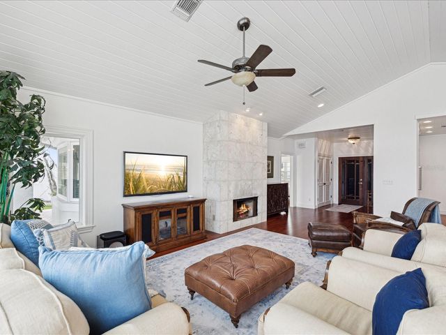 450 22ND STREET, Belleair Beach, FL 33786