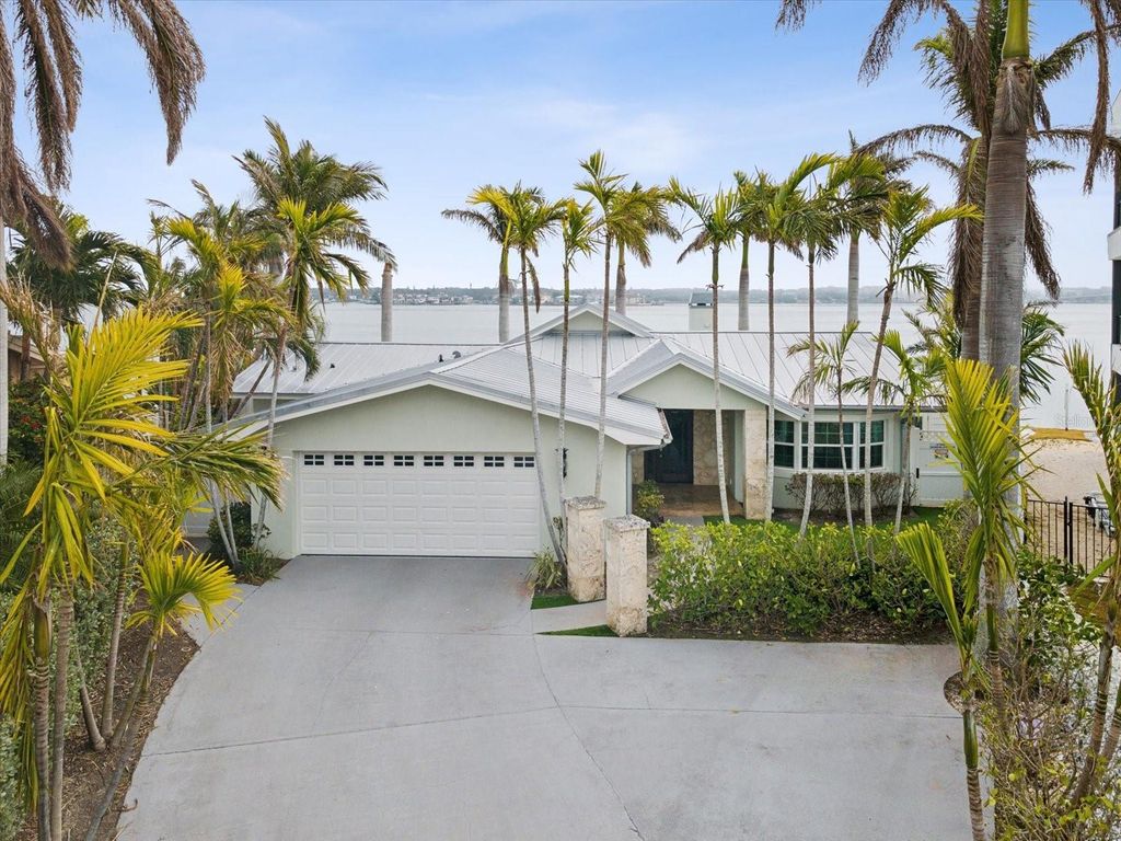 450 22ND STREET, Belleair Beach, FL 33786