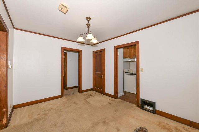 1521 Mineral Point Avenue, Janesville, WI 53548