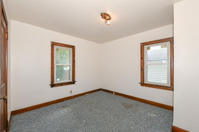 1521 Mineral Point Avenue, Janesville, WI 53548