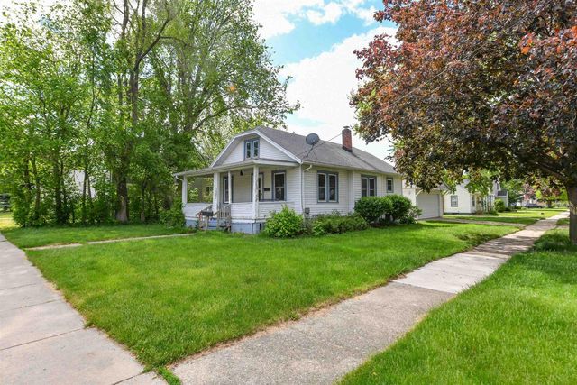 1521 Mineral Point Avenue, Janesville, WI 53548