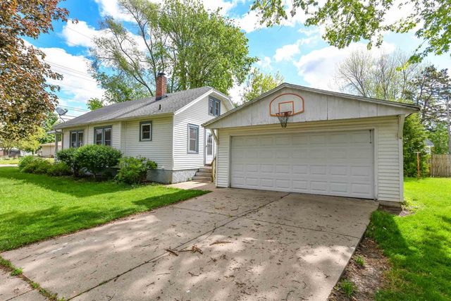 1521 Mineral Point Avenue, Janesville, WI 53548