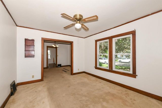 1521 Mineral Point Avenue, Janesville, WI 53548