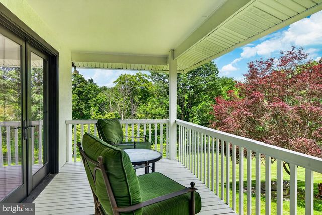 2450 WHITE HORSE RD, Berwyn, PA 19312