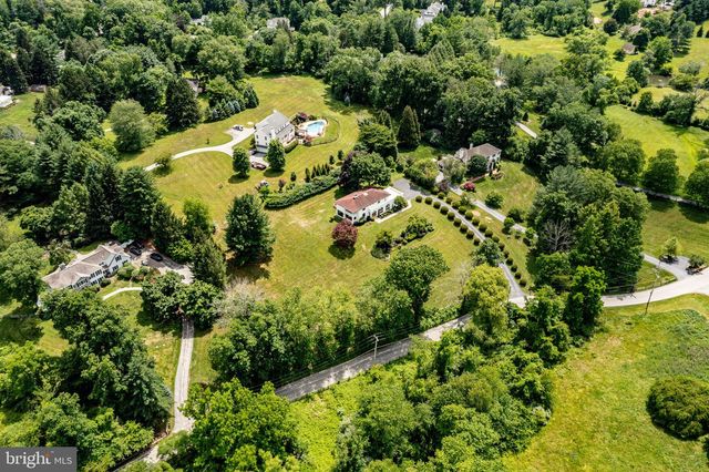 2450 WHITE HORSE RD, Berwyn, PA 19312