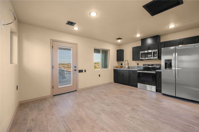 14025 E Mona Drive, Kingman, AZ 86401