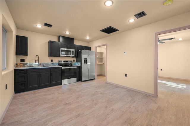 14025 E Mona Drive, Kingman, AZ 86401