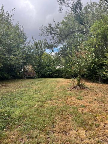 2239 N Kansas Avenue, Springfield, MO 65803