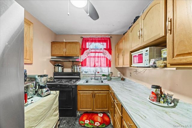 309 Broadway 4F, Yonkers, NY 10701