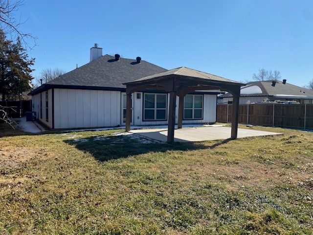 217 Birchwood Street, Azle, TX 76020