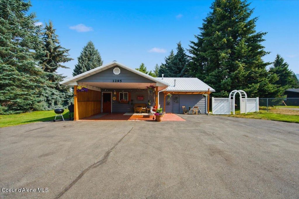 1295 E Timber LN, Coeur d'Alene, ID 83815 photo 3