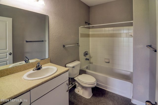 8290 GATE Parkway W 1115, Jacksonville, FL 32216