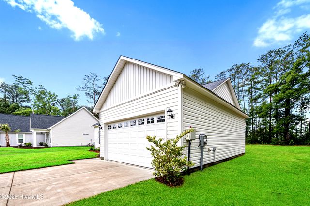 755 Boundaryline Drive NW, Calabash, NC 28467