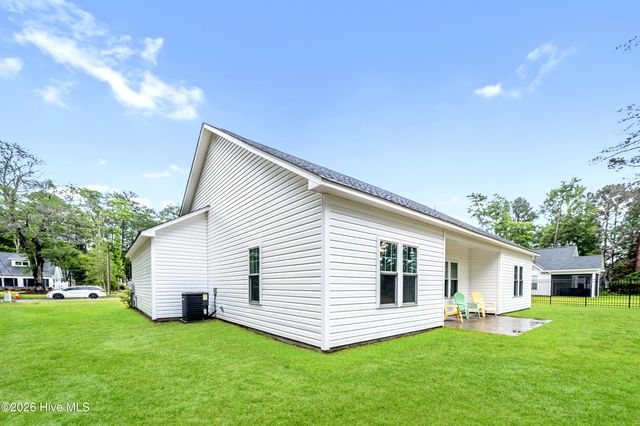 755 Boundaryline Drive NW, Calabash, NC 28467