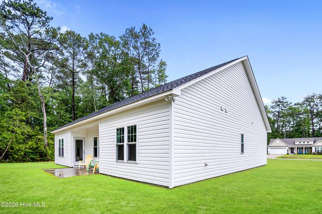755 Boundaryline Drive NW, Calabash, NC 28467