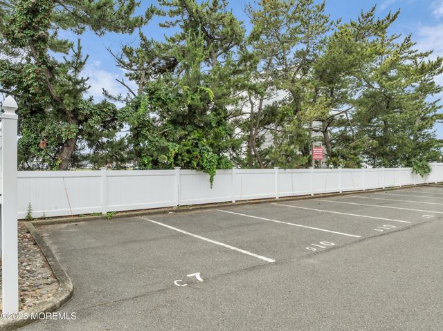 111 K Street C7, Seaside Park, NJ 08752