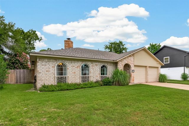 9618 Springmont Drive, Houston, TX 77080