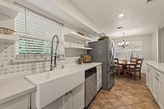 9618 Springmont Drive, Houston, TX 77080