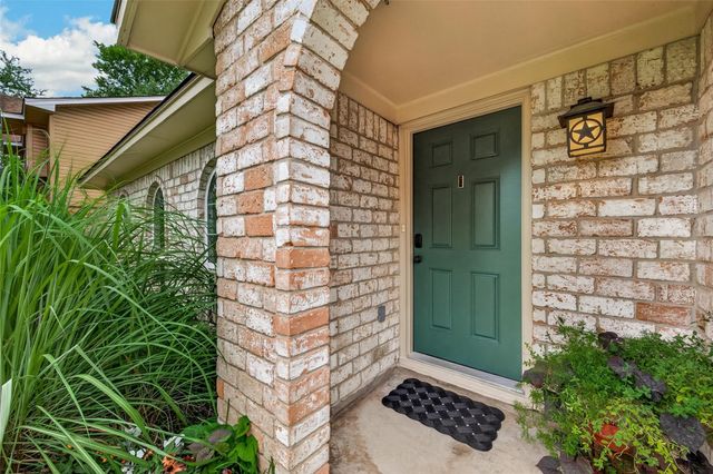 9618 Springmont Drive, Houston, TX 77080