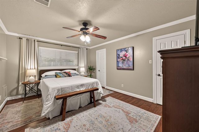 9618 Springmont Drive, Houston, TX 77080