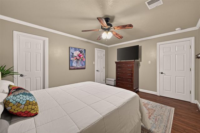 9618 Springmont Drive, Houston, TX 77080