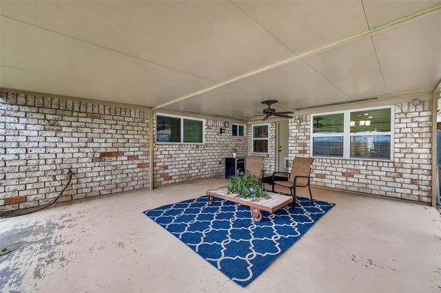 9618 Springmont Drive, Houston, TX 77080
