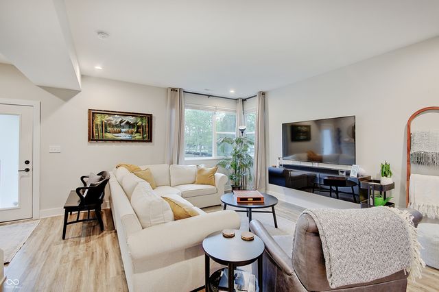 48 Central Greens Boulevard, Indianapolis, IN 46222