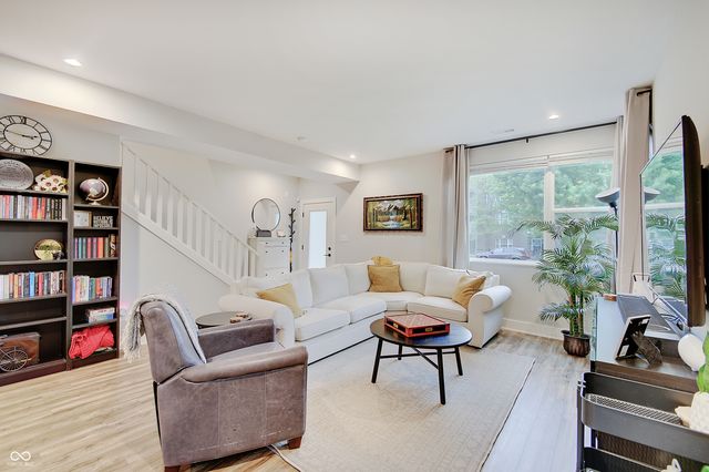 48 Central Greens Boulevard, Indianapolis, IN 46222