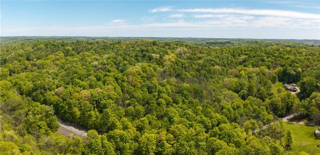152 Chapel Hill Rd, Claysville, PA 15323