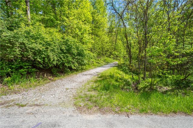 152 Chapel Hill Rd, Claysville, PA 15323