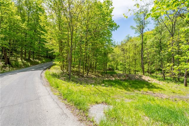 152 Chapel Hill Rd, Claysville, PA 15323