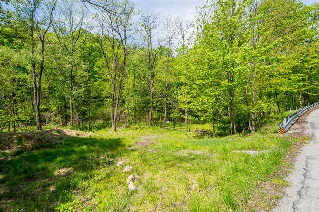 152 Chapel Hill Rd, Claysville, PA 15323