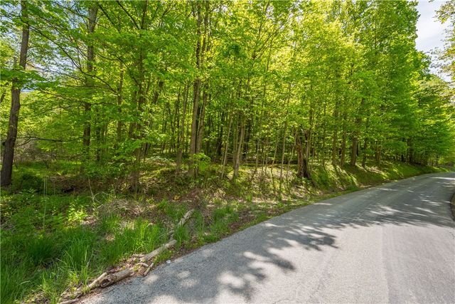 152 Chapel Hill Rd, Claysville, PA 15323