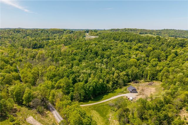 152 Chapel Hill Rd, Claysville, PA 15323