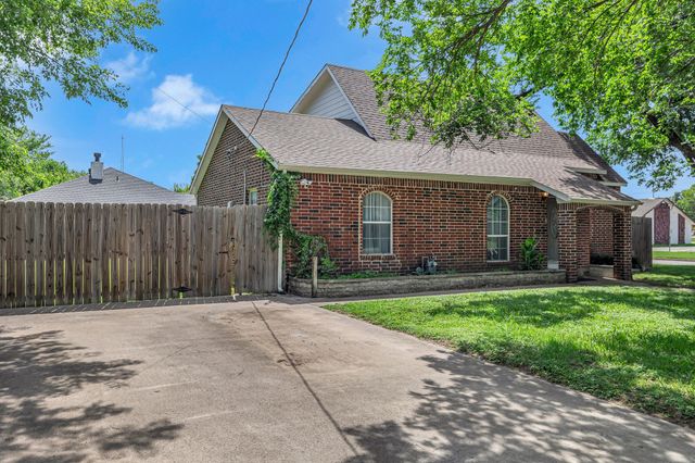 401 Magnolia Street, Arlington, TX 76012